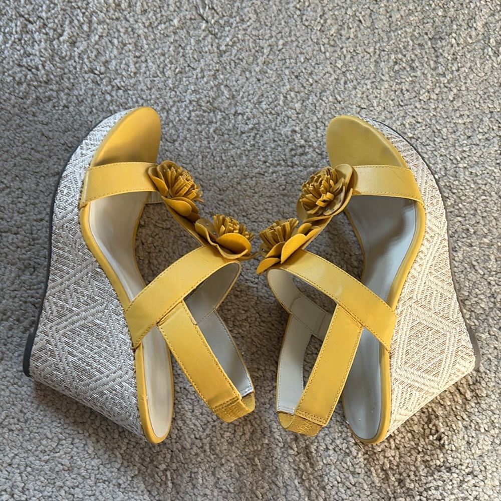 Avon fashion Wedge Sandals and Handbag - Picture 6 of 17